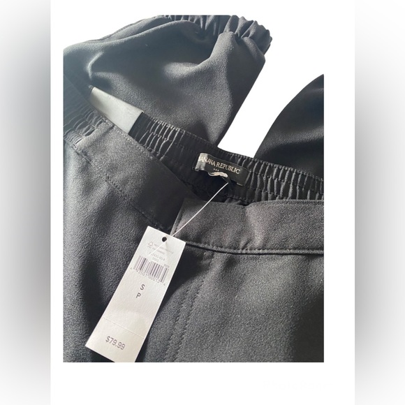Banana Republic Women’s Dress Pants Chiffon Satin Never Worn Black Work Pant - Picture 6 of 7